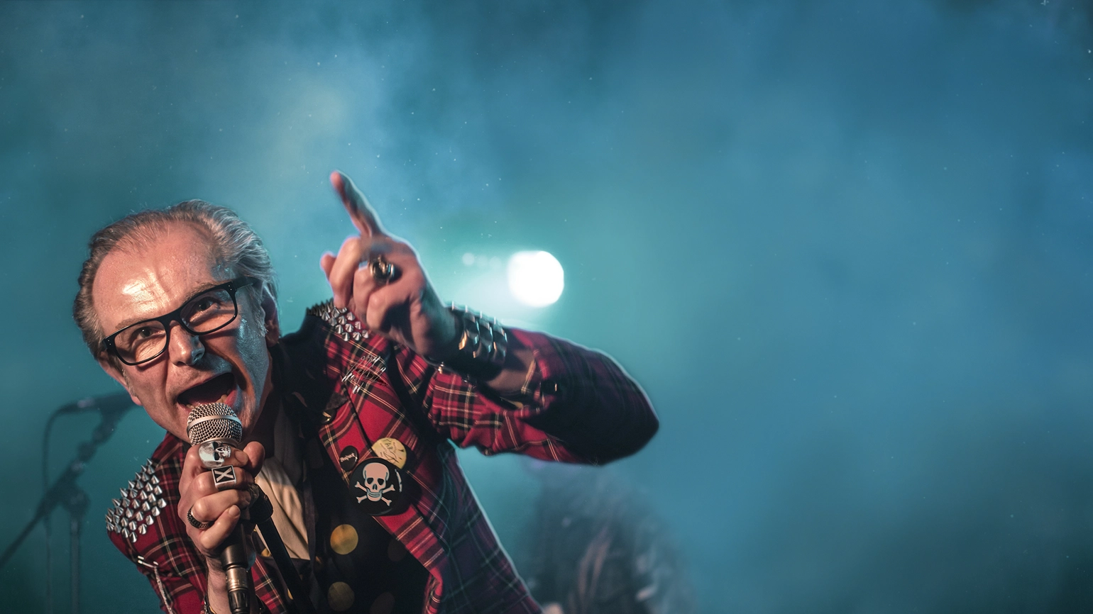 Image of a singer Image of a singer