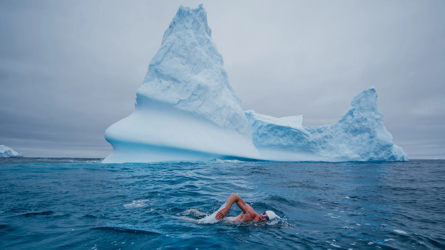 Lewis Pugh swimming in Greenland Lewis Pugh swimming in Greenland