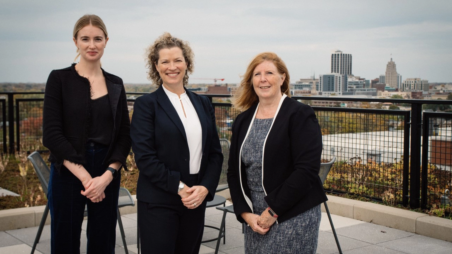 Ancora L&G, yesterday welcomed Emma Wade-Smith OBE to Electric Works, in her capacity as His Majesty’s Trade Commissioner for North America and HM Consul General New York Ancora L&G, yesterday welcomed Emma Wade-Smith OBE to Electric Works, in her capacity as His Majesty’s Trade Commissioner for North America and HM Consul General New York